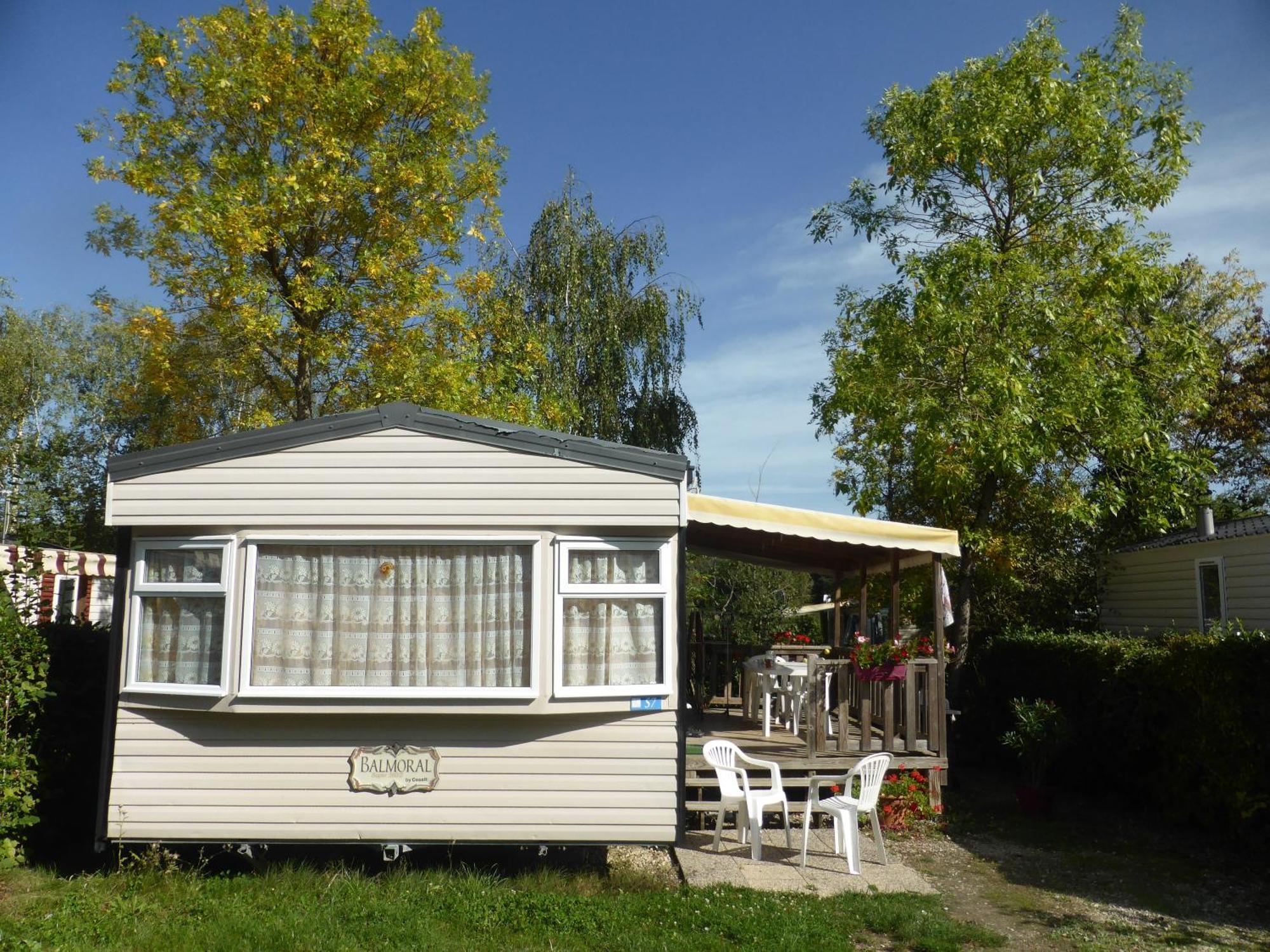 Mobil-Home Corinne Rastel -Le Domaine De Dugny 翁赞 外观 照片
